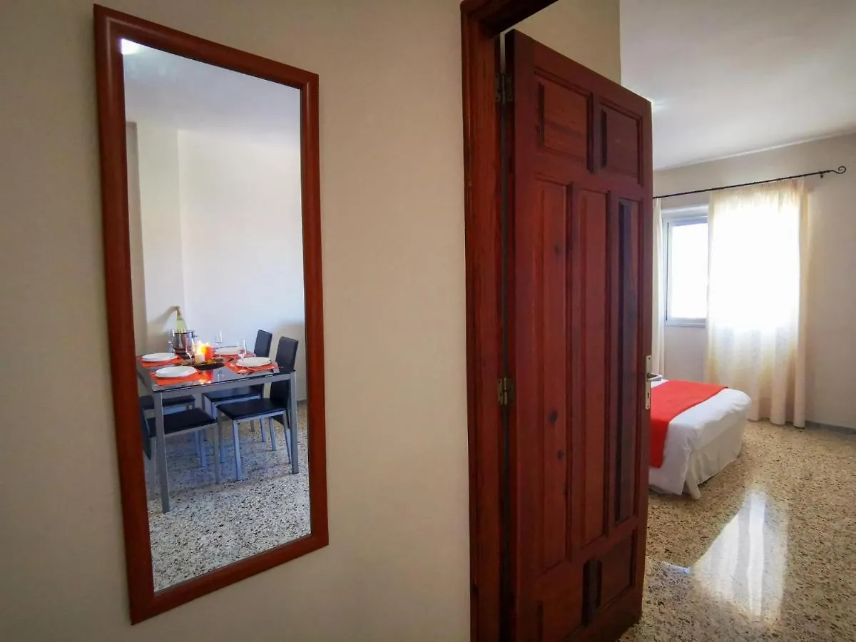 Apartment Puesta De Sol Rentals 3Bj Playa San Juan Spanien